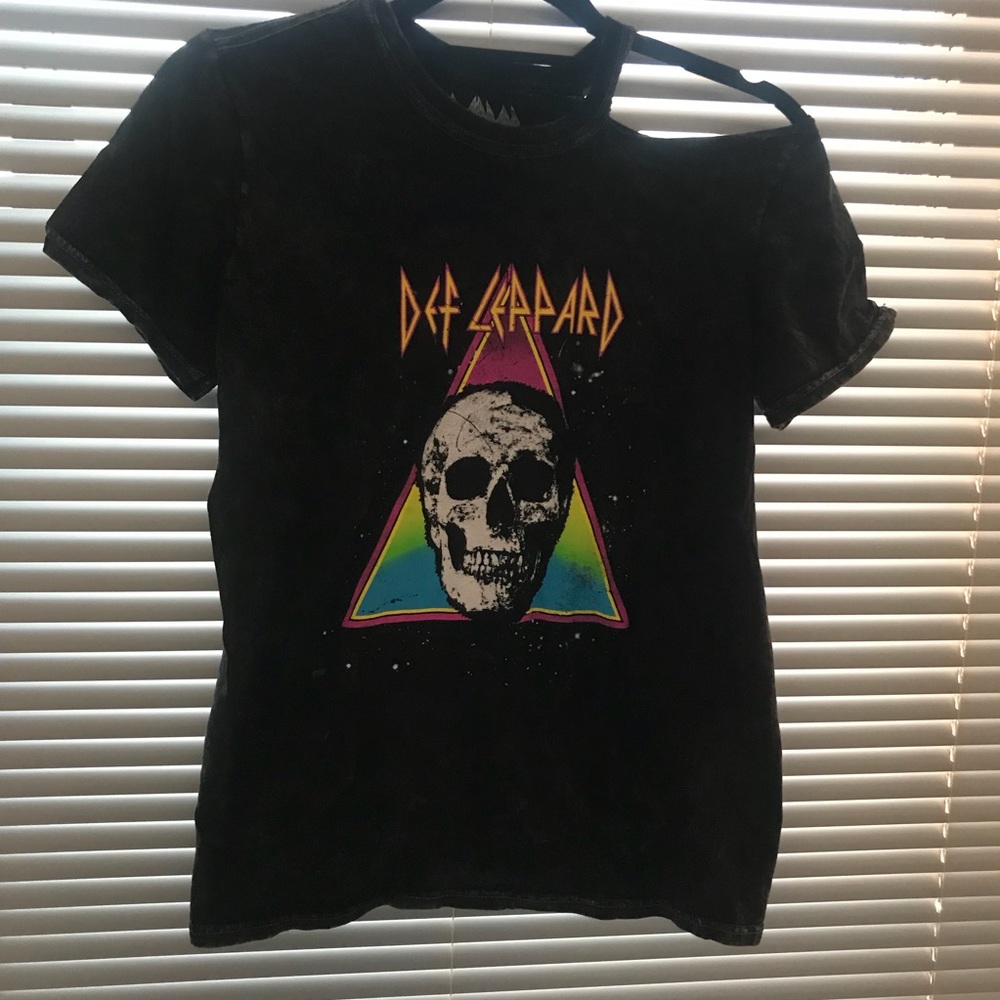 Def Leppard Graphic Tee 💀